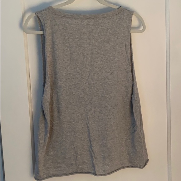 Soft grey muscle tank - Picture 3 of 3
